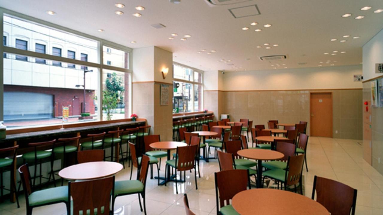 Toyoko Inn Takasaki Eki Nishi Guchi No 1 Екстериор снимка