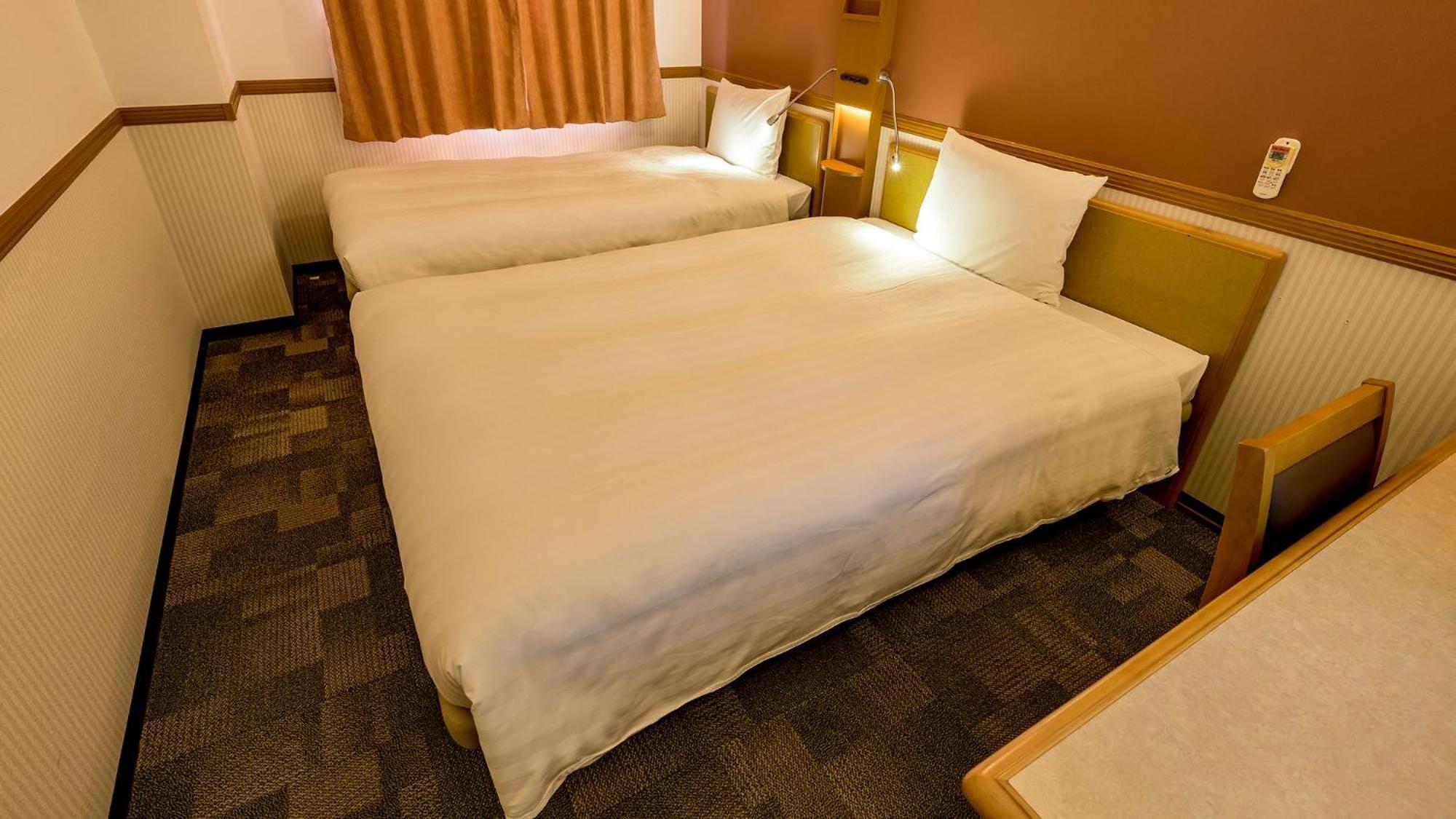 Toyoko Inn Takasaki Eki Nishi Guchi No 1 Стая снимка
