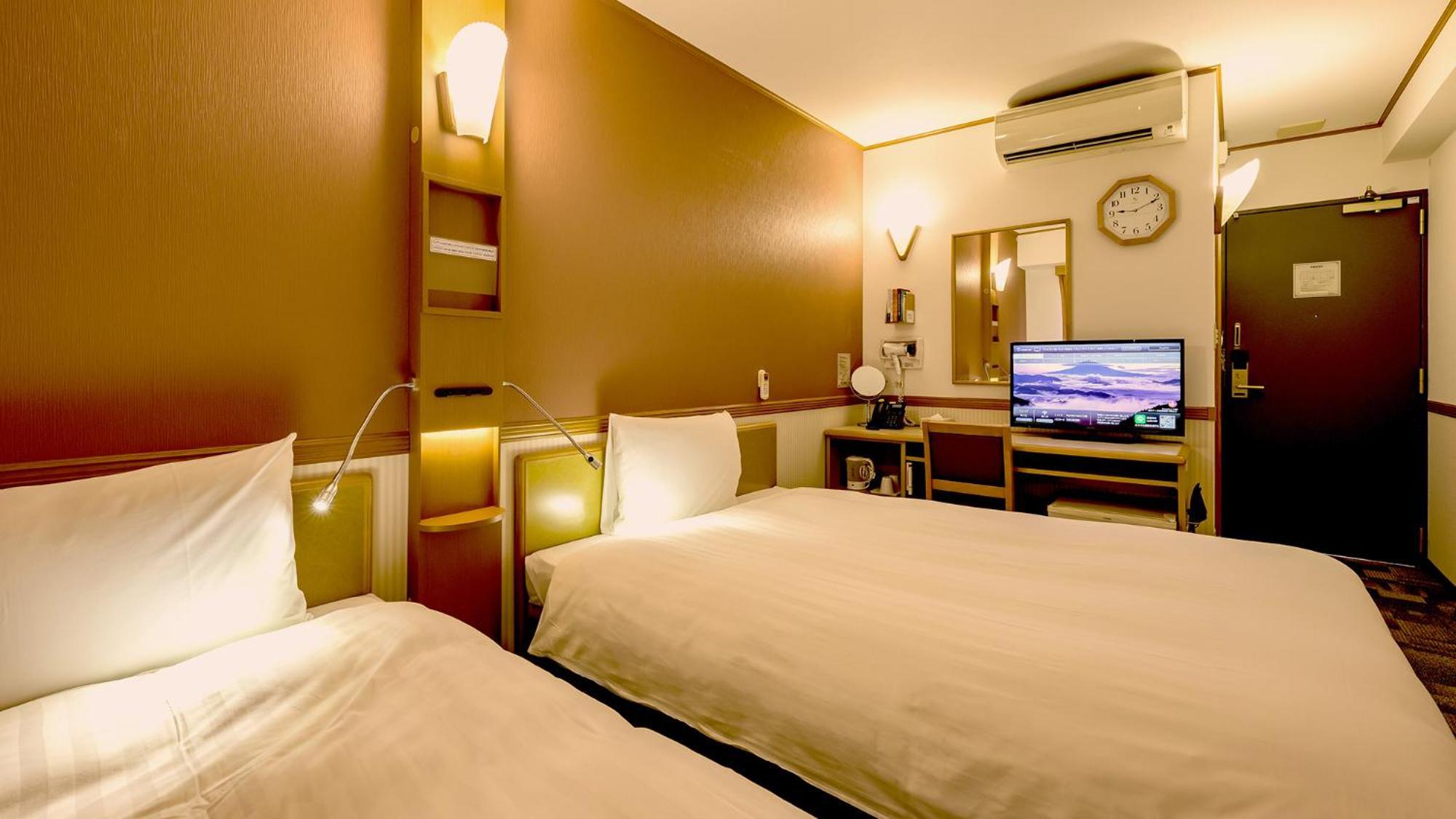 Toyoko Inn Takasaki Eki Nishi Guchi No 1 Стая снимка