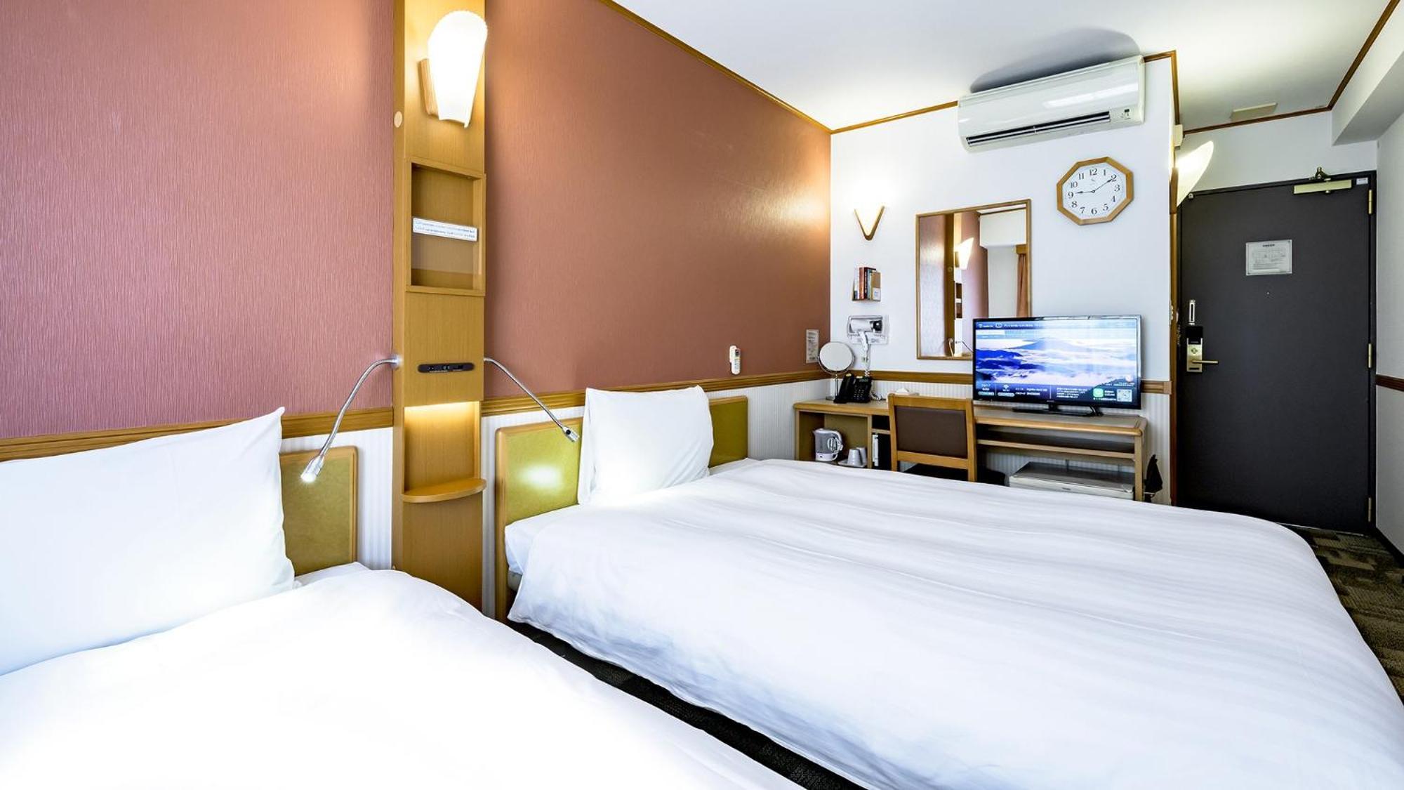 Toyoko Inn Takasaki Eki Nishi Guchi No 1 Стая снимка