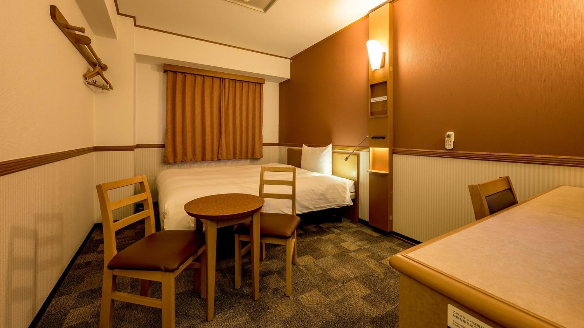 Toyoko Inn Takasaki Eki Nishi Guchi No 1 Стая снимка